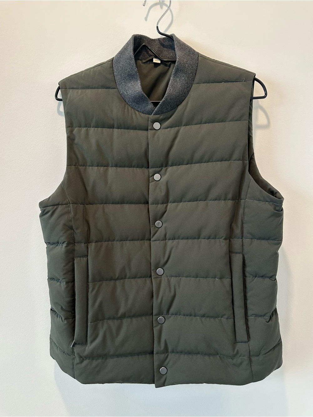 Suitsupply Chengdu Rib Snap Down Vest Green Size Small